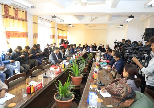 एनसेलले पत्र पठाउँदै नियामकलाई भन्यो- ‘शेयर खरिदबिक्रीको कागजात सङ्कलन हुँदैछ, चाँडै जानकारी दिन्छौँ’