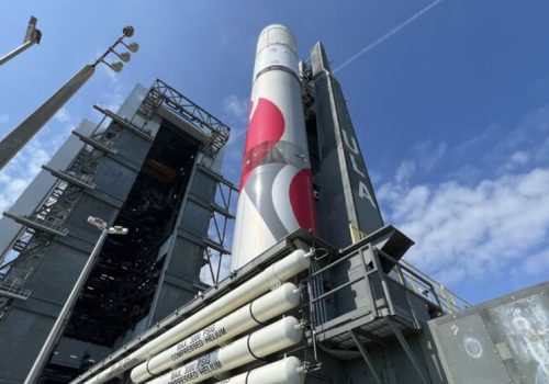 अमेरिकी वायुसेनाले भल्कन सेन्टाउर रकेटमार्फत् हुने राष्ट्रिय सुरक्षा सम्बन्धी सबै प्रक्षेपण अस्थायी रूपमा रोक्ने