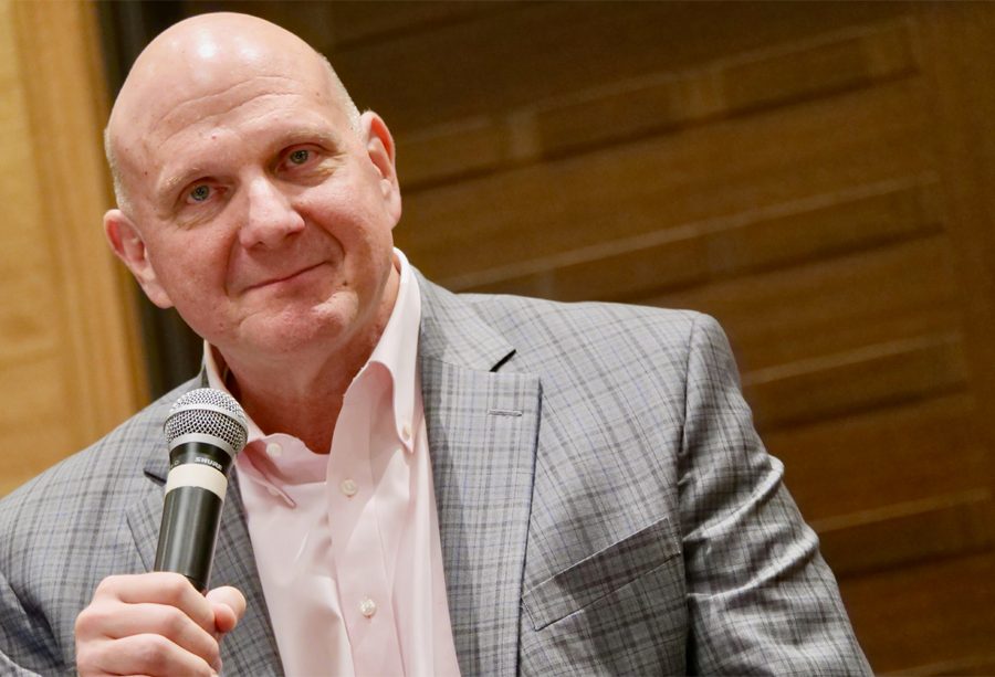 माइक्रोसफ्टका पूर्व सीईओ स्टिभ बाल्मरले पाउँदैछन् १ अर्ब डलरको लाभांश