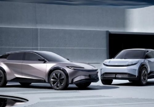 टोयोटाको दुई ईभी क्रसओभर कन्सेप्ट सार्वजनिक
