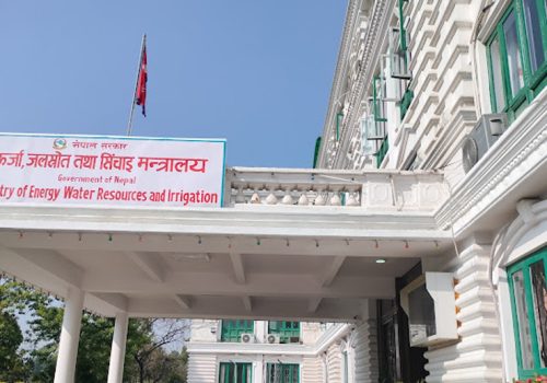 ऊर्जा मन्त्रालयको हटलाइनमा एक महिनामा १९ सय उजुरी, डिजिटल माध्यमबाट पनि आउँछन गुनासो