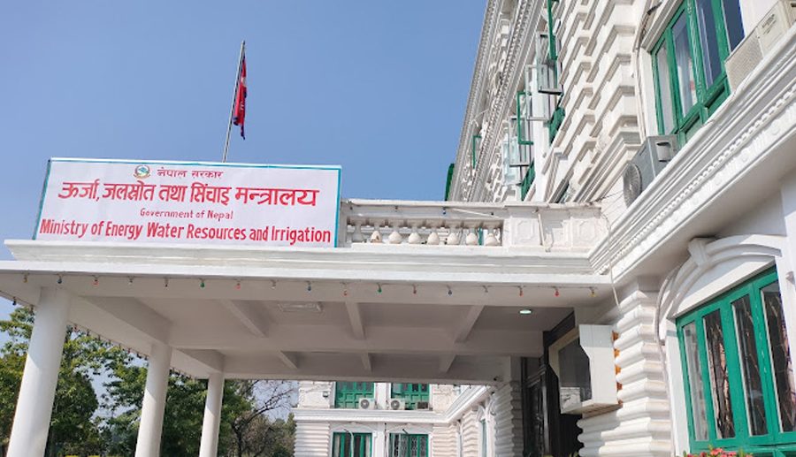 ऊर्जा मन्त्रालयको हटलाइनमा एक महिनामा १९ सय उजुरी, डिजिटल माध्यमबाट पनि आउँछन गुनासो