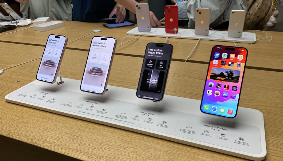 एप्पलले आईफोनमा जेनेरेटिभ एआई फिचरको लागि ओपनएआईसँग पुनः छलफल गर्दै