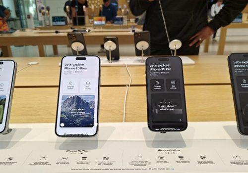 अमेरिकामा बनाईने एप्पल आईफोनको मूल्य ३,५०० डलरसम्म हुन सक्ने