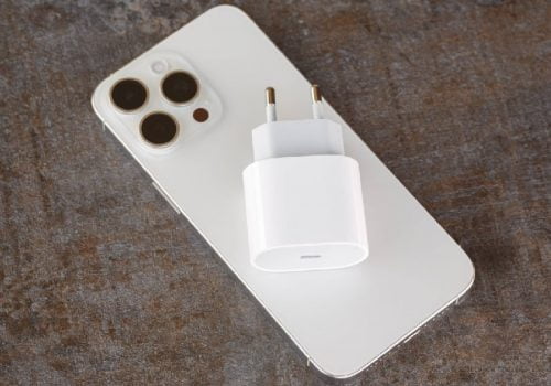 आईफोन १५ सिरिजका ब्याट्रीहरूको जीवनकाल लामो भएको एप्पलद्वारा पुष्टि