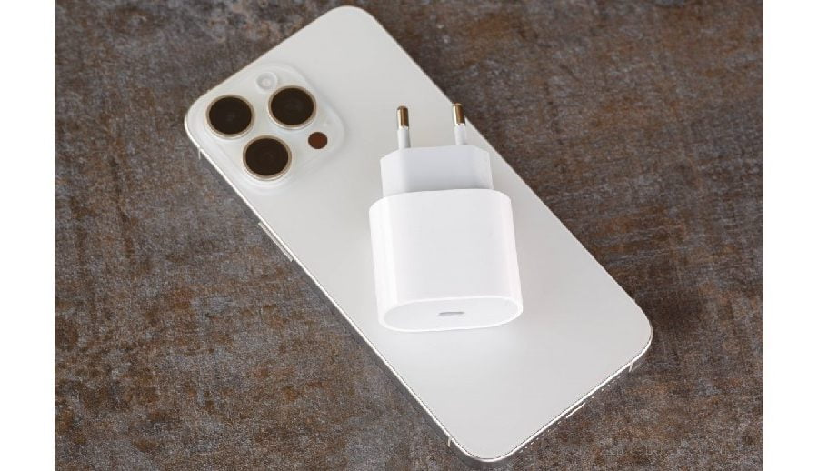 आईफोन १५ सिरिजका ब्याट्रीहरूको जीवनकाल लामो भएको एप्पलद्वारा पुष्टि