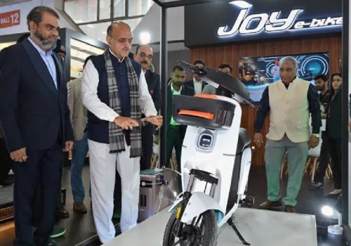 जोयको हाइड्रोजनबाट चल्ने इलेक्ट्रिक स्कुटर कन्सेप्ट शोकेस