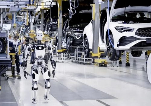 एपोलो ह्यूमनोइड रोबोट मर्सिडिज बेन्जको एसेम्बली लाइनमा समावेश