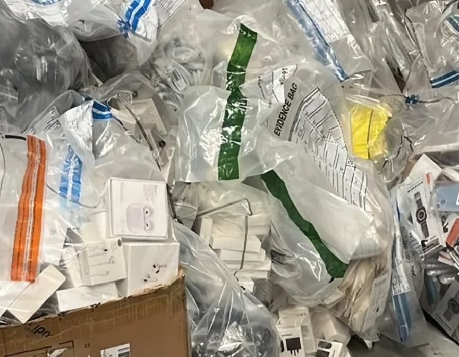 करिब १० करोड रुपैयाँ बराबरको नक्कली आईफोन उत्तरी आयरल्याण्डमा बरामद