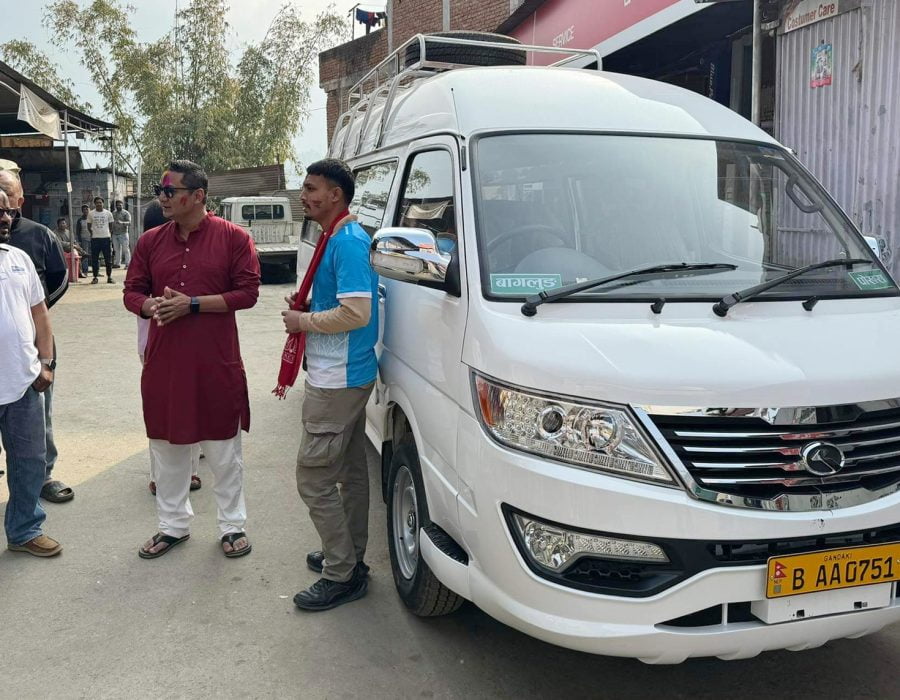 अब बागलुङ-पोखरा विद्युतीय माइक्रोबस