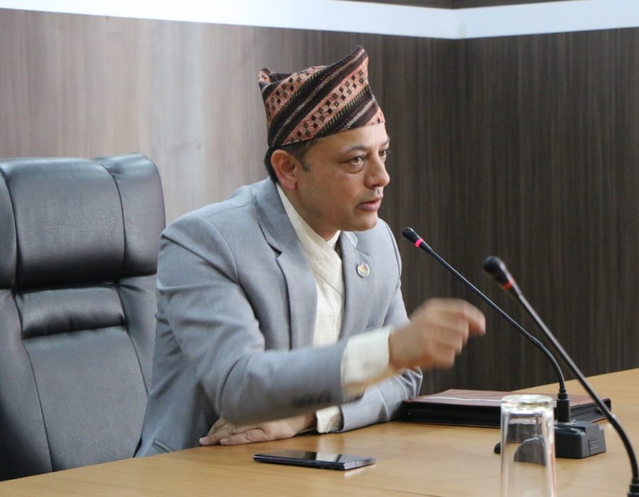 बिना अनुमति आफ्नो सूचना सामाजिक सञ्जालमा राख्नेविरुद्ध कानुनी उपचारमा जाने रास्वपा उपाध्यक्ष डीपी अर्यालको चेतावनी