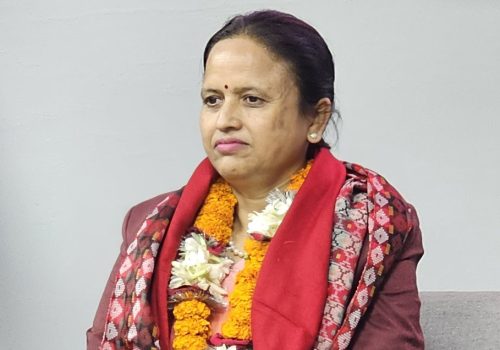 सरकारको लक्ष्य पूरा हुनेगरी काम गर्न सञ्चारमन्त्रीको निर्देशन