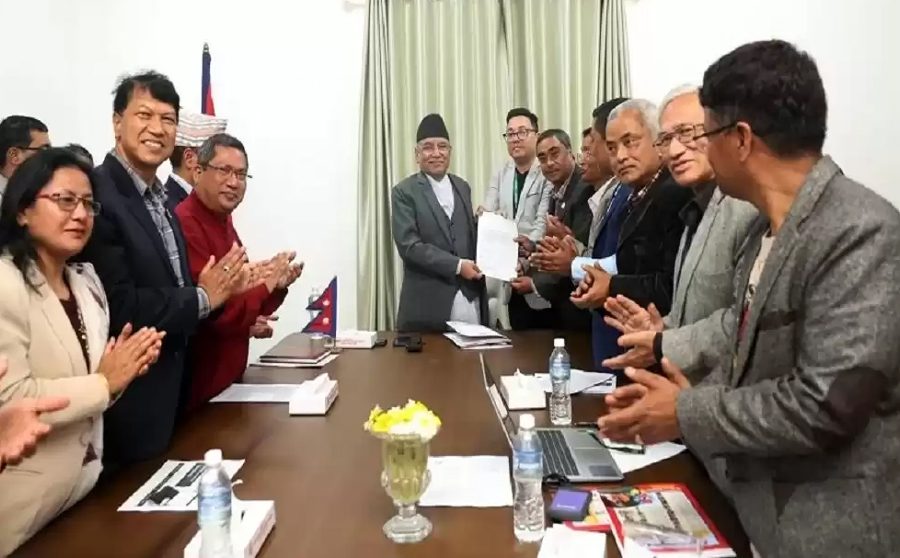 नेपाल सम्वतको ‘सफ्टवेयर’ र ‘एप’ सरकारलाई हस्तान्तरण