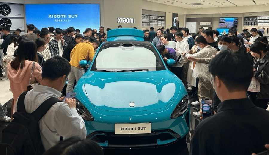 शाओमीको पहिलो इलेक्ट्रिक भेहिकल एसयू ७ चौबिस घण्टा भित्रै सोल्डआउट