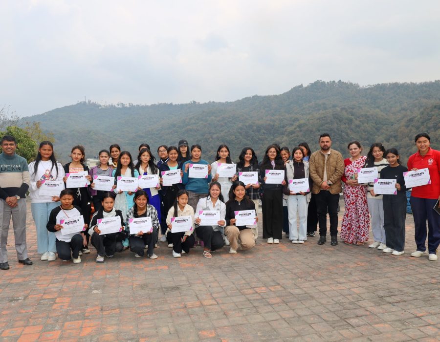 डीभी एजुकेशनद्वारा किशोरीहरूलाई सामाजिक सञ्जालको प्रयोग सम्बन्धि जानकारी प्रदान