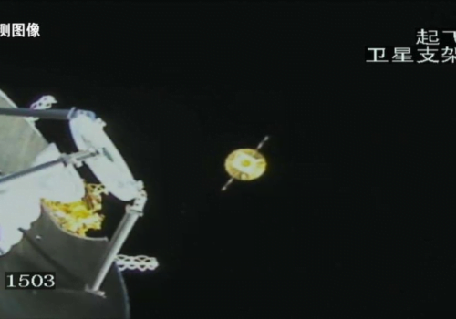 चीनले भविष्यको चन्द्रमा अन्वेषणको लागि रिले स्याटेलाइट सफलतापूर्वक तैनाथ गर्यो