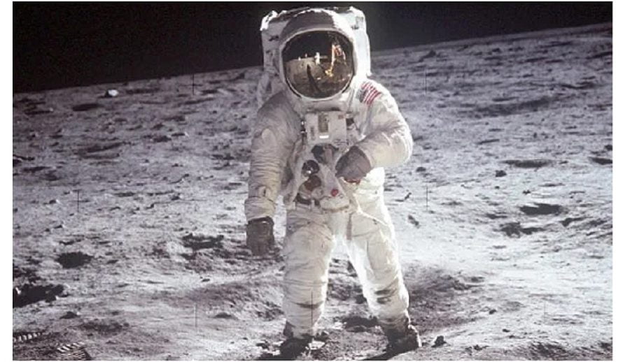 चन्द्रमाको लागि नयाँ समय क्षेत्र बनाउन नासालाई ह्वाइट हाउसको आग्रह