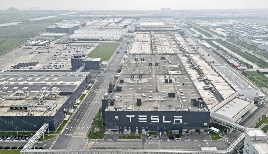 Tesla to build first grid-scale power plant in China