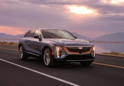 क्याडिल्याकले सन् २०३० सम्ममा सबै ईभी जाने योजनामा रोक लगायो