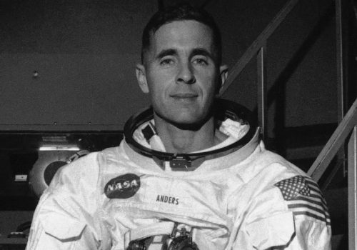 Apollo 8 astronaut dies in small plane crash at age 90