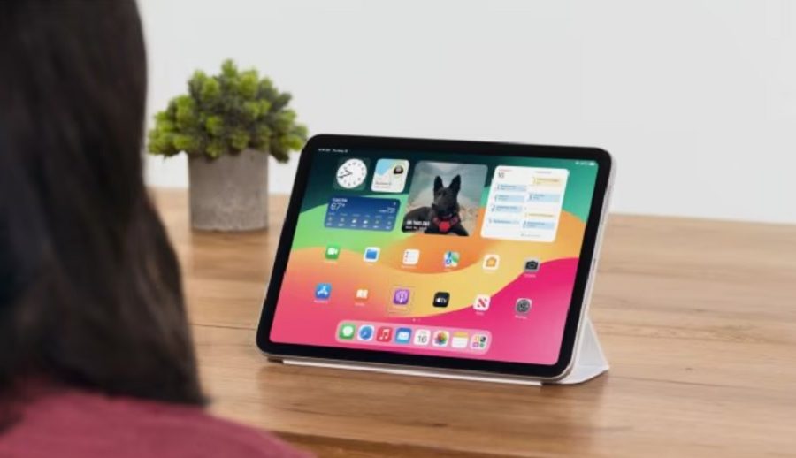 ‘आई ट्र्याकिङ’ फिचरको साथ आँखाले नै आफ्नो आईफोन/आईप्याडलाई नियन्त्रण गर्न सकिने