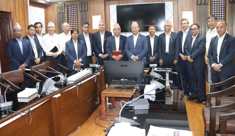 कटौती भएको इञ्जिनियरिङ सेवाको सचिवको पद थप गर्न मन्त्रीसमक्ष माग