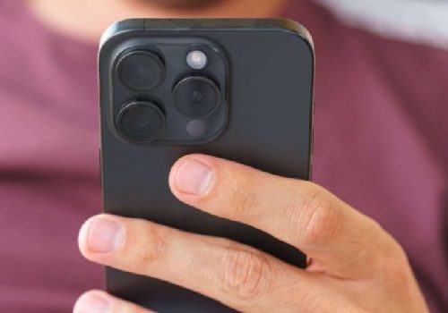 स्टेनलेस स्टिल केसले गर्दा आईफोन १६ प्रो म्याक्सको ब्याट्रीको डेन्सिटी १० प्रतिशतसम्म वृद्धिः कुओ