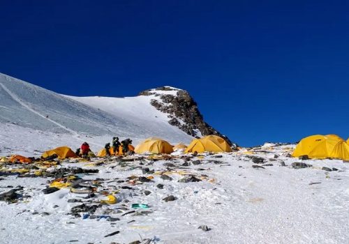 ‘हेभी लिफ्टर’ ड्रोन प्रयोग गरेर सगरमाथाको फोहोर उठाइने