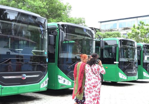 इटहरी उपमहानगरपालिकाले विद्युतीय बस सेवा सञ्चालन गर्दै