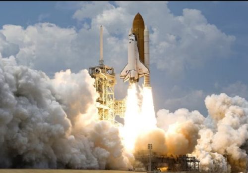 स्पेसएक्सलाई टक्कर दिने ब्लू ओरिजिनको न्यू ग्लेन रकेट अर्बिटमा प्रक्षेपणका लागि तयार हुँदै