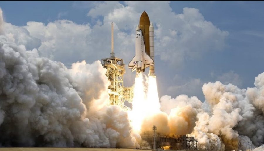 स्पेसएक्सलाई टक्कर दिने ब्लू ओरिजिनको न्यू ग्लेन रकेट अर्बिटमा प्रक्षेपणका लागि तयार हुँदै