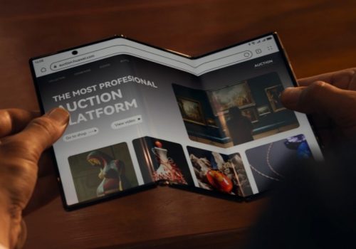 सामसङले यो वर्ष ट्राई–फोल्ड स्मार्टफोन सार्वजनिक गर्ने