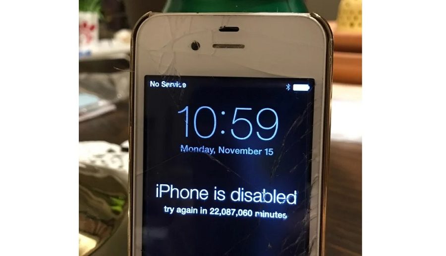 लगभग एक दशकदेखि लक भएको आईफोन ४एस अन्ततः अनलक यसरी भयो