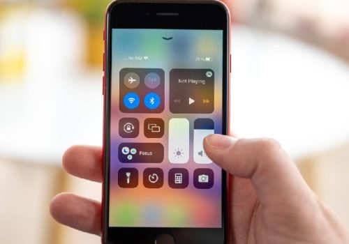 आगामी आईफोन एसईमा ओएलईडी स्क्रिन समावेश गरिने पुष्टि