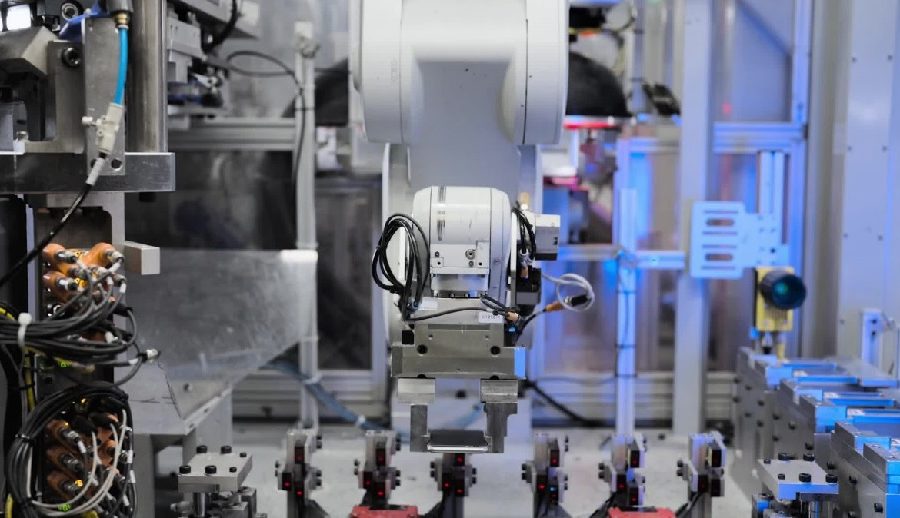 एप्पलद्वारा पहिलो पटक भारतमा आईफोनको प्रारम्भिक निर्माण कार्यको थालनी