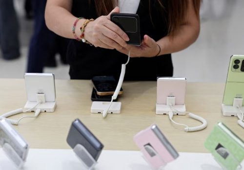 तेस्रो त्रैमास: चीनको स्मार्टफोन बिक्रीमा एप्पलको गिरावट, ह्वावेको वृद्धि