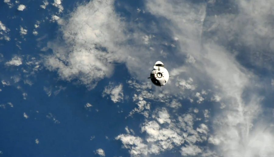 अन्तरिक्षमा फसेका दुई यात्रीको ‘स्पेसएक्स मिशन’ सँग भेट