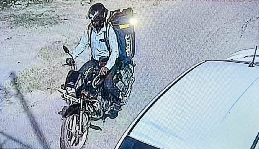 भारतमा आईफोन डेलिभर गर्ने क्रममा डेलिभरी एजेन्टको हत्या