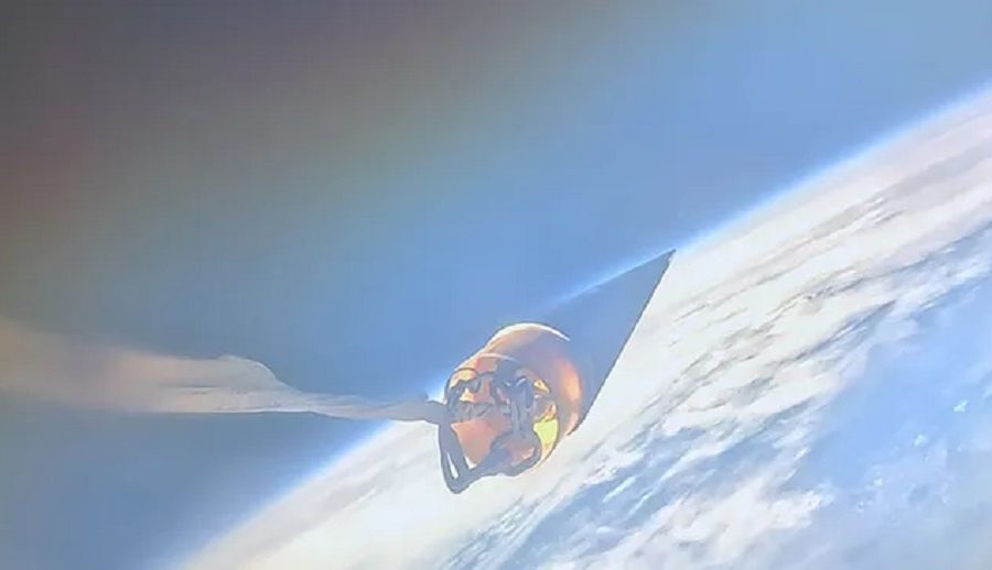 अमेरिकी विद्यार्थीहरूले नयाँ विश्व रेकर्ड तोडे: आफैंले बनाएको रकेटलाई अन्तरिक्षमा सबैभन्दा माथिसम्म उडाए