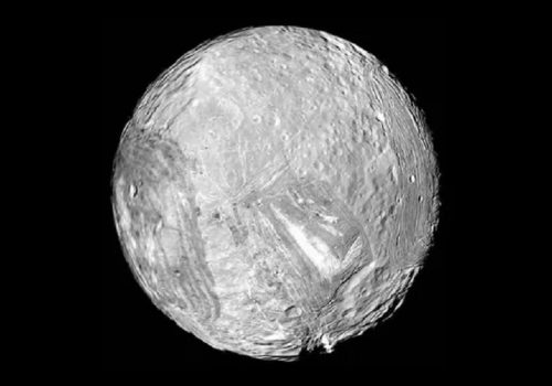 अरुण ग्रहको हिउँले ढाकिएको चन्द्रमामा कुनै बेला ‘पानी रहेको’ रहस्य लुकेको हुन सक्ने- अनुसन्धान