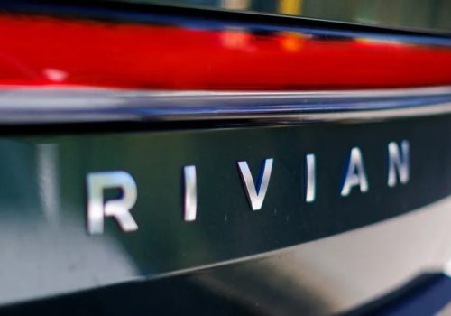 रिभियनले आफ्नै एआई सहायक तयार गर्दै