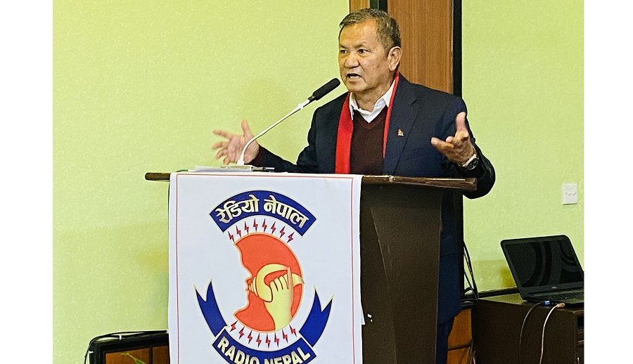 अनलाइन सञ्चारमाध्यम र सामाजिक सञ्जालसम्बन्धी कानुन निर्माण हुँदैछ : सञ्चारमन्त्री गुरूङ