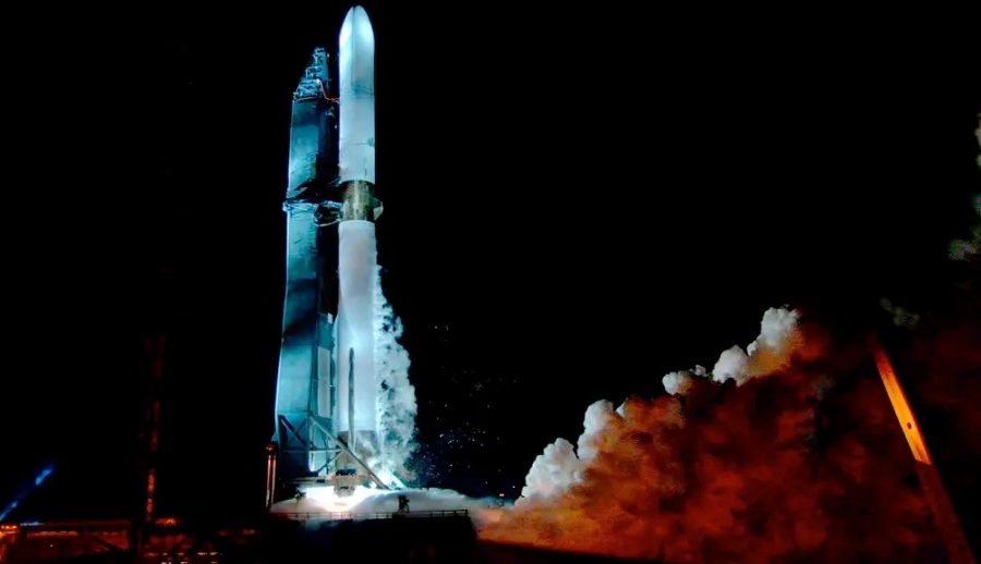 ब्लू ओरिजिनद्वारा न्यू ग्लेन रकेटको पहिलो प्रक्षेपणअघि सफलतापूर्वक परीक्षण