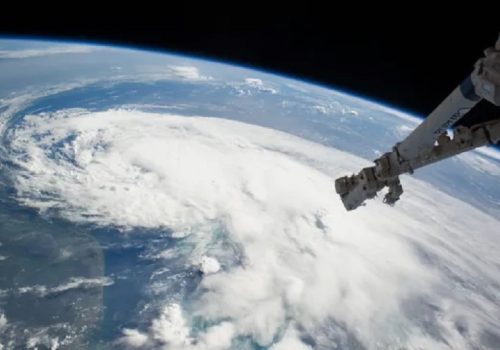 पृथ्वी गोलो छ भनिन्छ तर गोलाकार किन देखिँदैन? यस्तो छ कारण