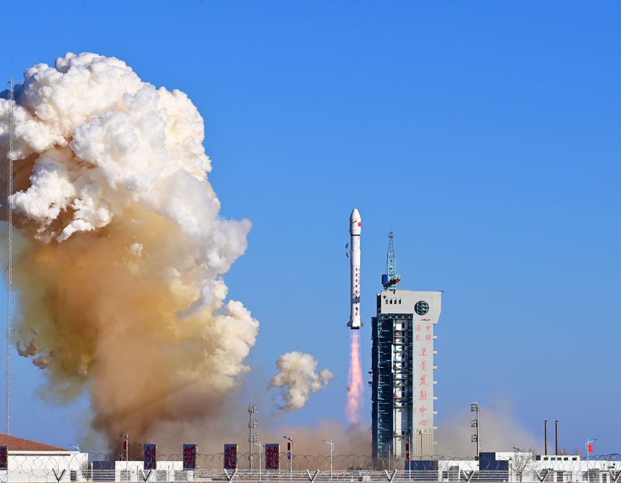 चीनद्वारा पाँच ओटा भूउपग्रह प्रक्षेपण