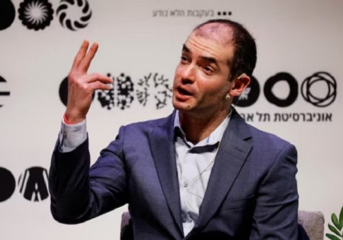 तार्किक क्षमतायुक्त एआईले के-के सम्म गर्न सक्छ भन्ने पूर्वानुमान गर्न सकिँदैन: इल्या सुट्सकेभर