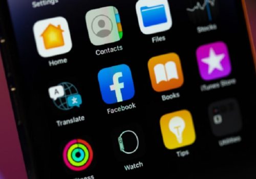 मेटाले फेसबुक, इन्स्टाग्राम र ह्वाट्सएपमा ठगी गर्ने २० लाख भन्दा बढी खाताहरू हटायो