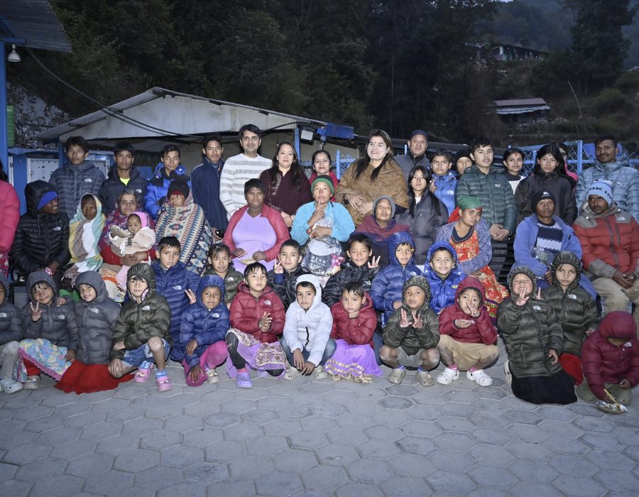 डा. ओम मूर्तिद्वारा सामाजिक सञ्जालबाट भएको आम्दानी सामाजिक कार्यमा खर्च