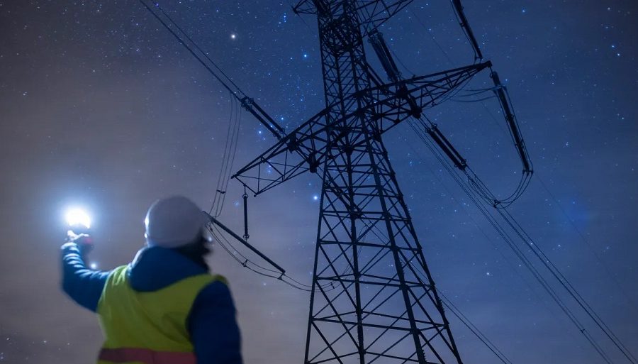 एआई डाटा सेन्टरहरूको वृद्धिका कारण अमेरिकी पावर ग्रिडमा दबाब