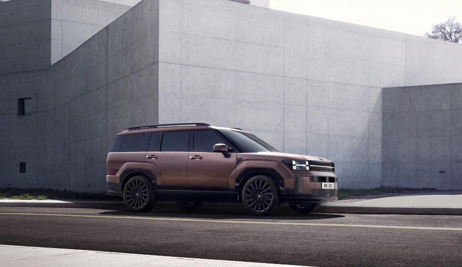 SANTA FE named 2025 Car of the Year as Hyundai dominates Carwow awards